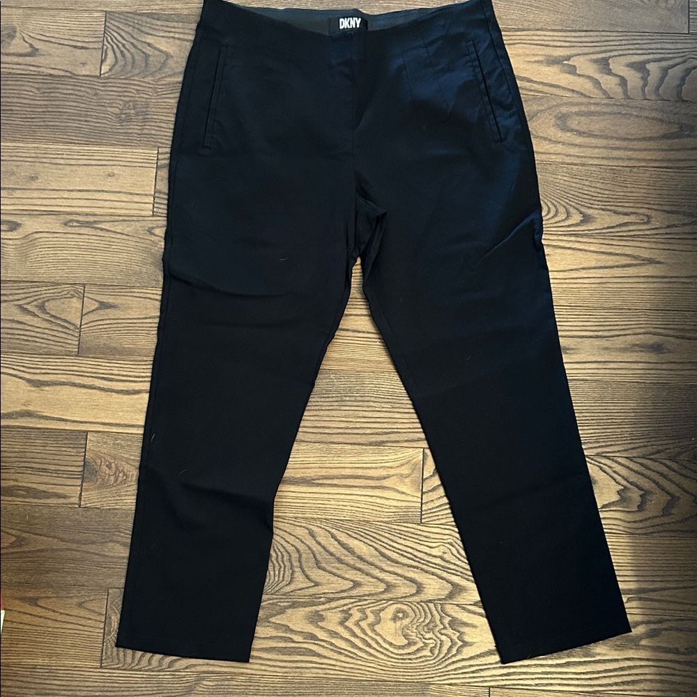 DKNY women’s Classic Black pull on Dress Pants